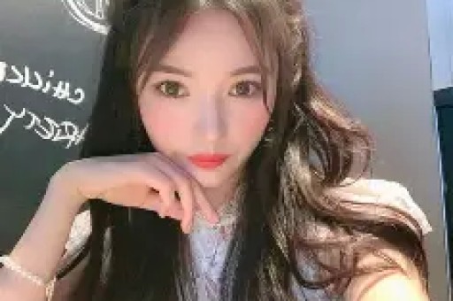盲人女孩在盲道被电动车撞倒剧本