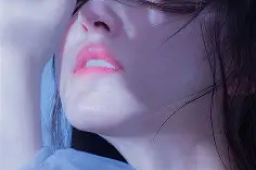 河南一男子闯入女澡堂打人洗浴中心：他进去打他媳妇；涉事男子已被警方控制