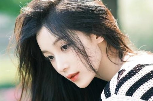 女粉丝“玩暧昧”设局骗走男主播上百万元后竟又在直播间打赏挥霍一空！